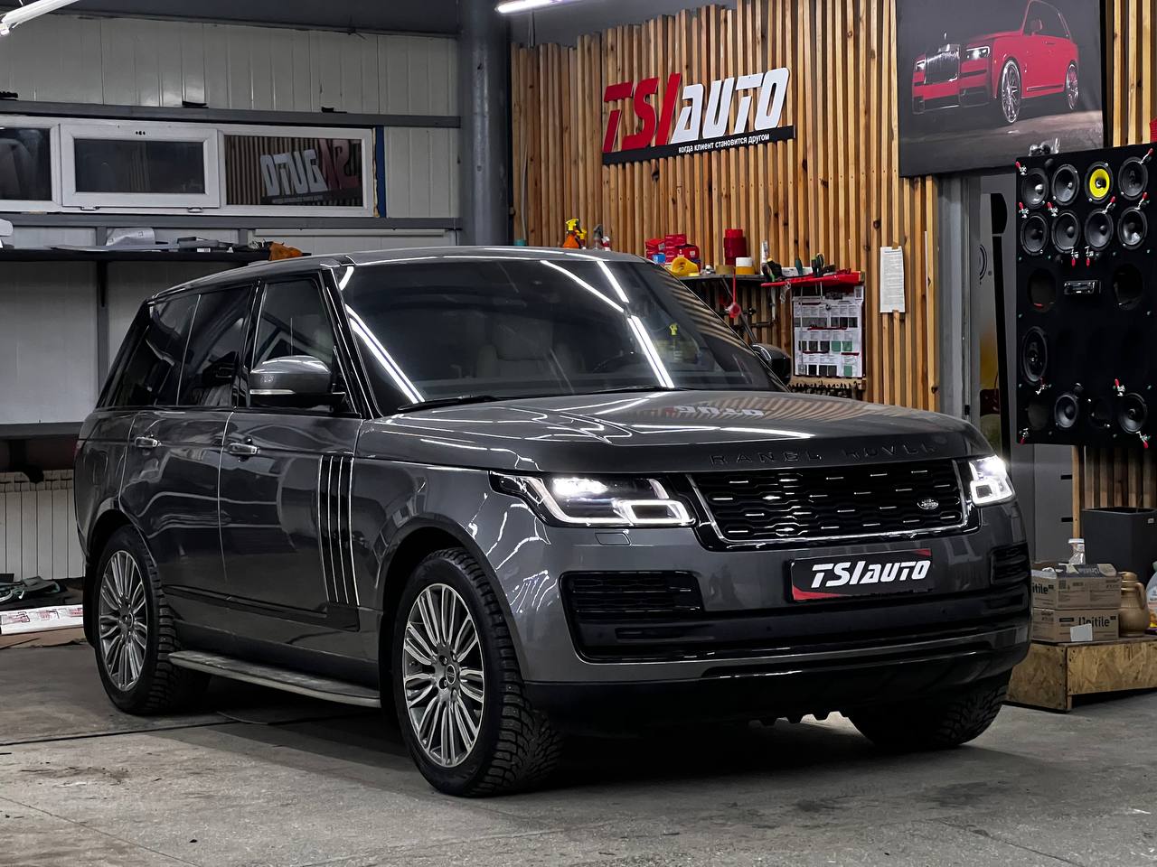 Шумоизоляция Range Rover в Красноярске